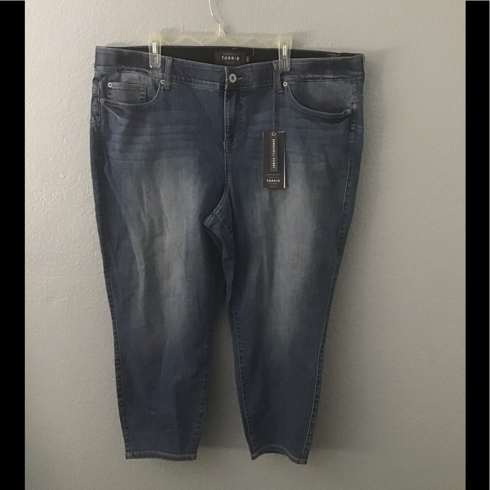 Torrid Bombshell Skinny Jeans.   NWT